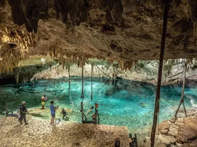 Cenote cristalino
